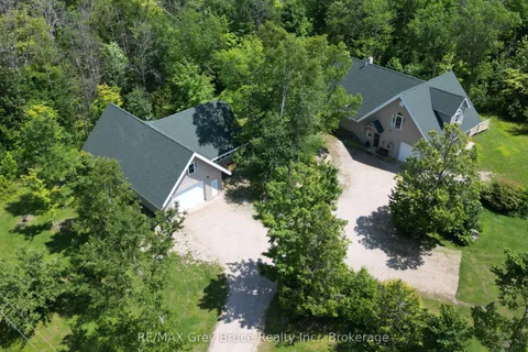 20 Maple Drive, ON N0H 1Z0