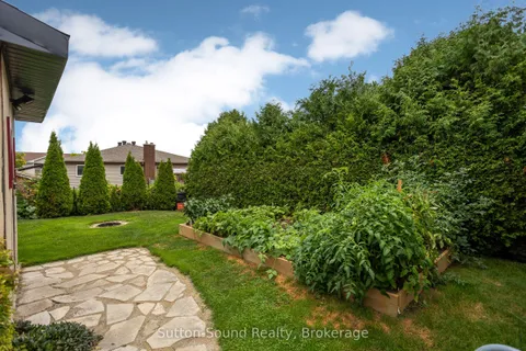 1160 12th Street, ON N4K 5Y6