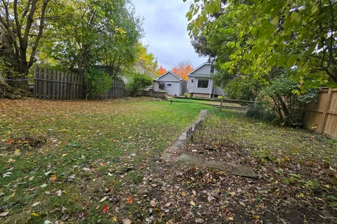 52 Boullee Street, ON N5Y 1T6