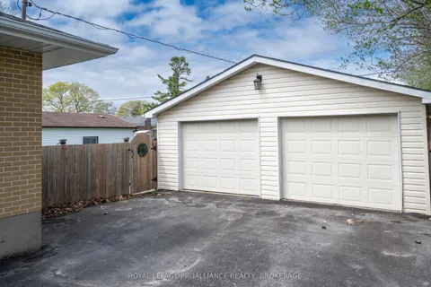 70 Briscoe Street, ON K7N 1G1