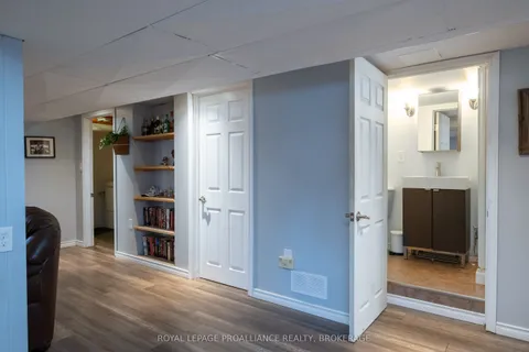 70 Briscoe Street, ON K7N 1G1