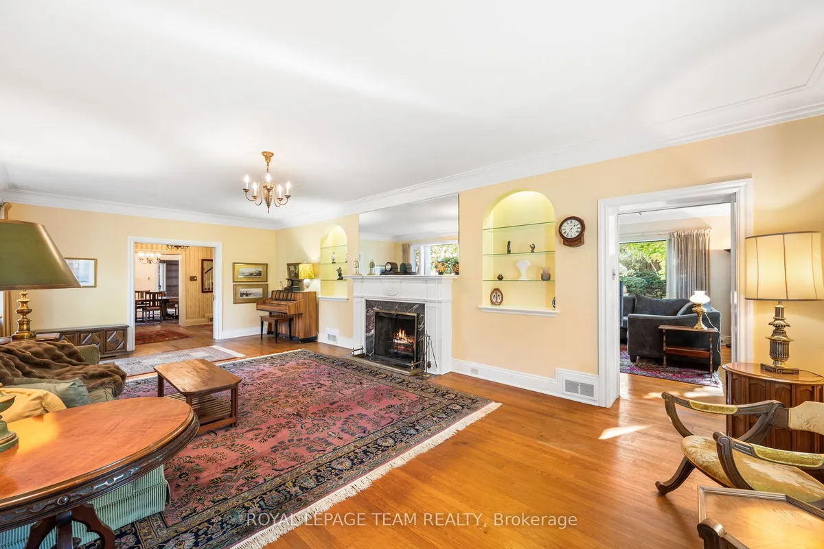 516 Kenwood Avenue, ON K2A 0L6