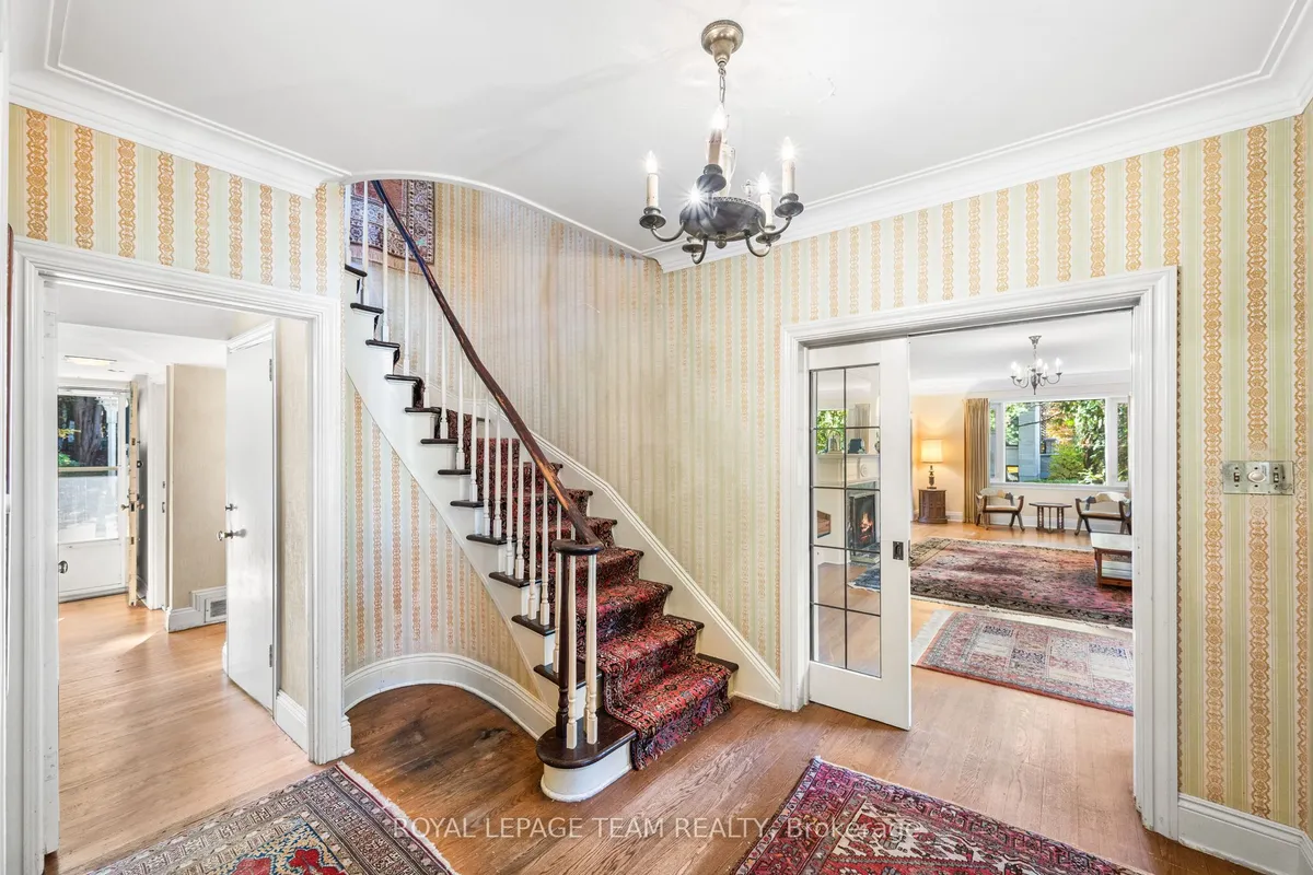 516 Kenwood Avenue, ON K2A 0L6