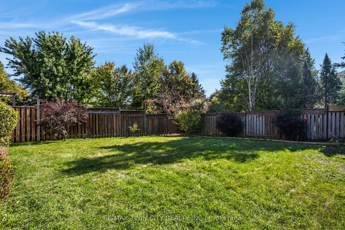 795 Saginaw Parkway, ON N1T 1R3