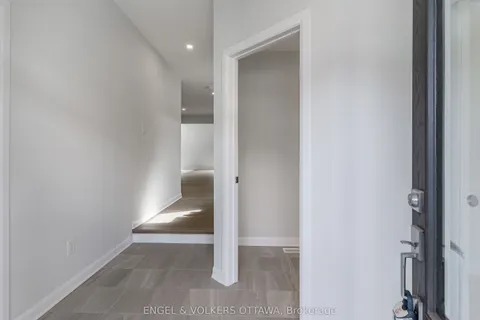 325 Elsie Macgill Walk, ON K2W 0K7