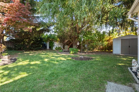 518 Leonard Avenue, ON L3C 3A7