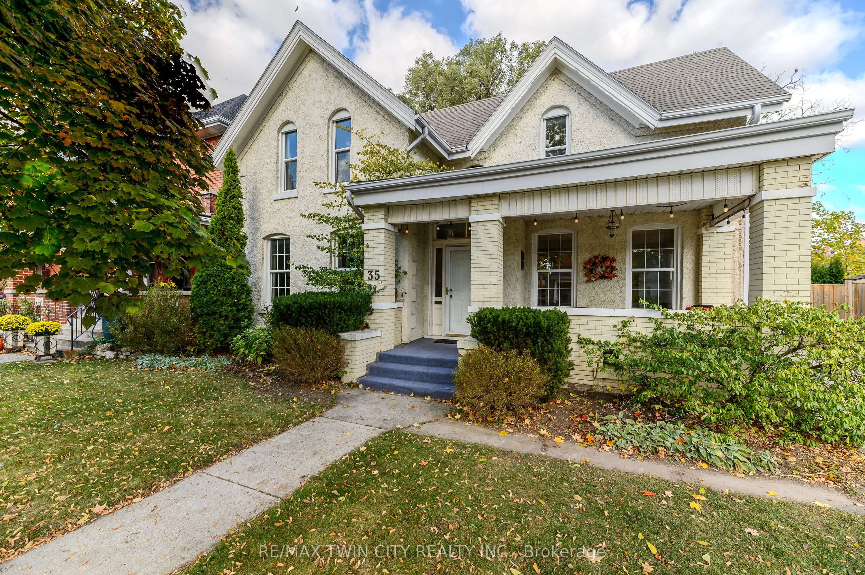 35 Egerton Street, ON N3T 4L4