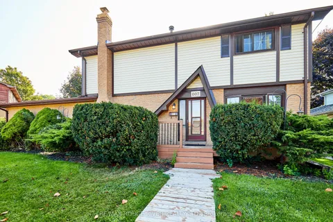 607 Carlisle Street, ON K9A 4Y4