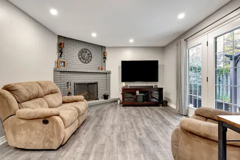 45 Thomas Street, ON N3C 3C6