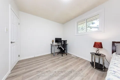 92 Pinemeadow Crescent, ON N2T 1A7