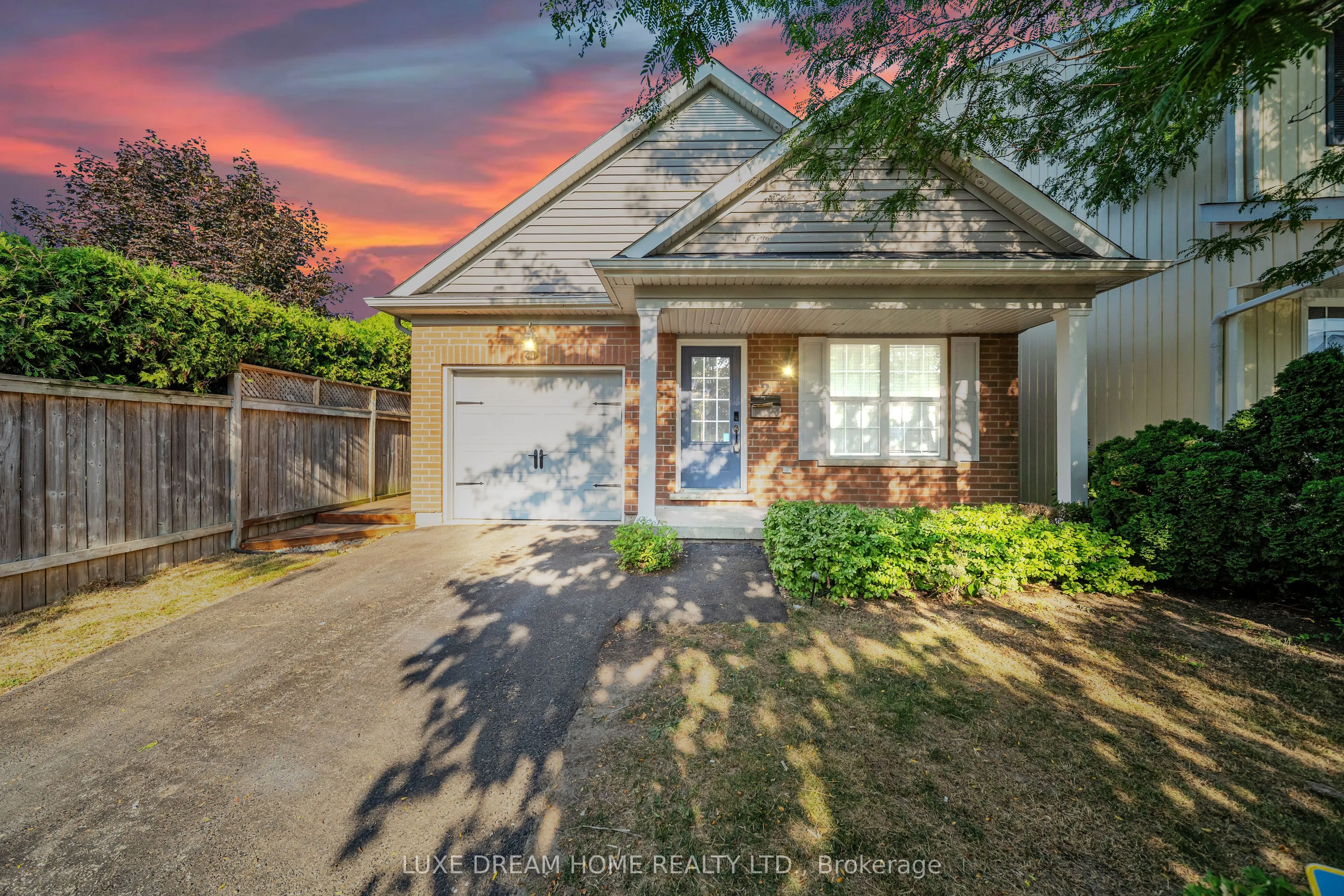 2 CHICORY Crescent, ON L2R 0A5