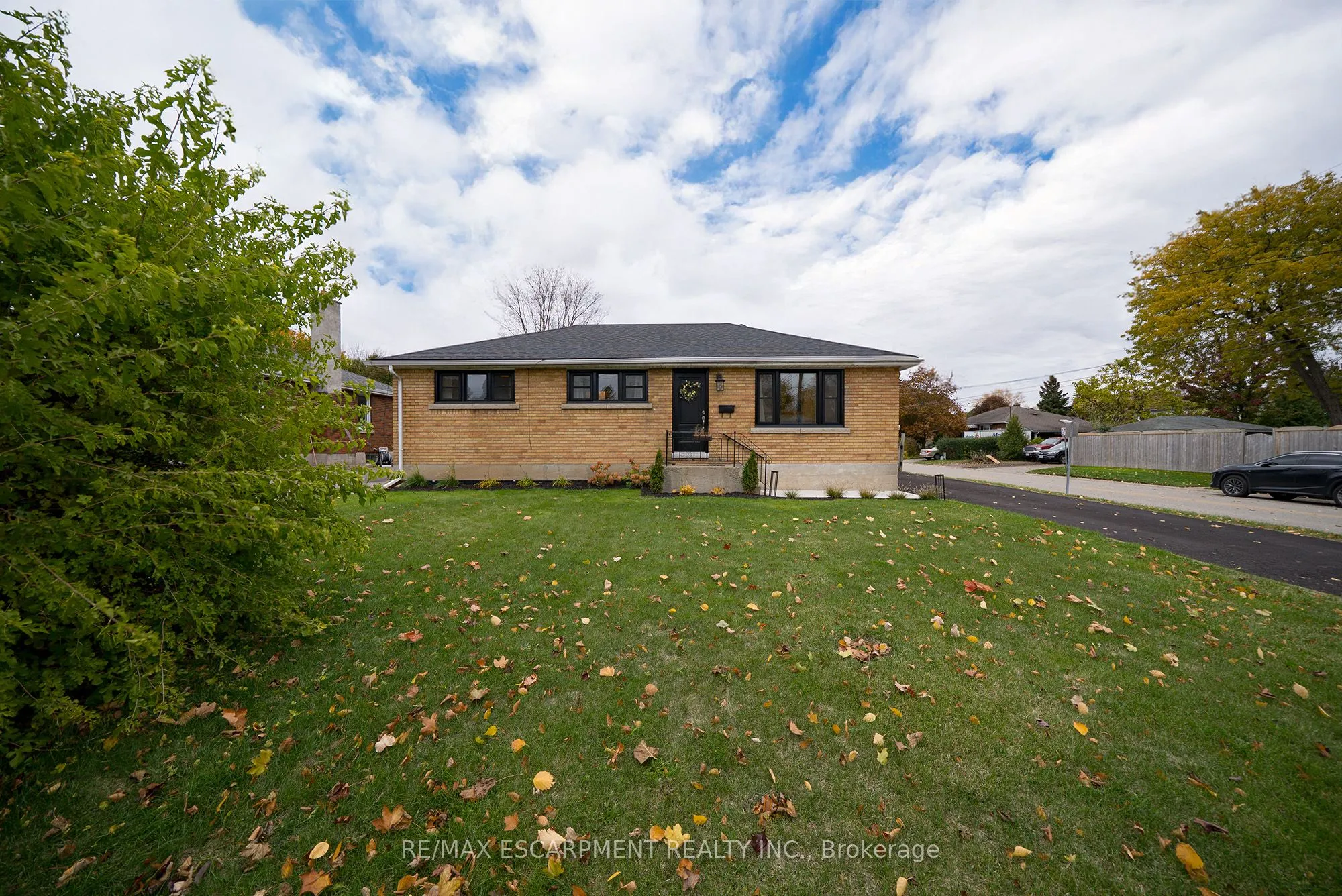 37 Rowanwood Avenue, ON N3S 7C1