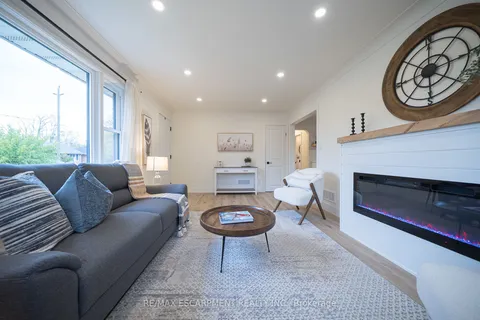 37 Rowanwood Avenue, ON N3S 7C1