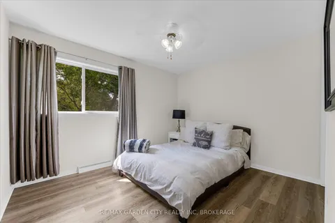 15 Jasmin Crescent, ON L2T 2B9