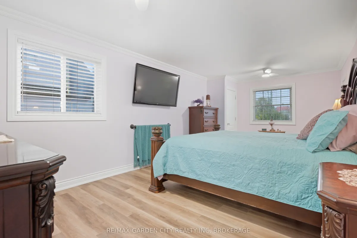 5294 Slater Avenue, ON L2E 4W9