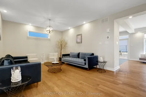 429 Fernside Street, ON K2T 0L2