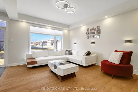 429 Fernside Street, ON K2T 0L2