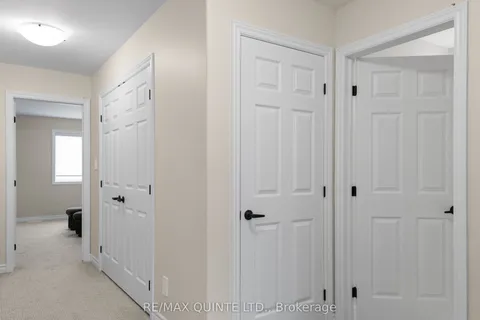 15 Miramichi Street, ON K8N 0T3