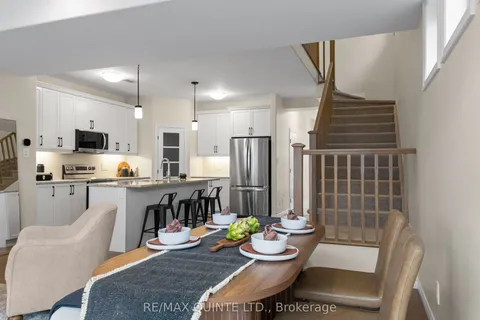 15 Miramichi Street, ON K8N 0T3