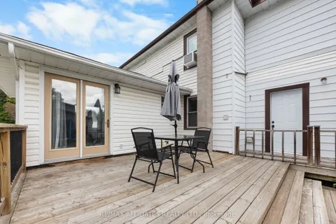 18 Cockburn Street, ON K7H 2A9