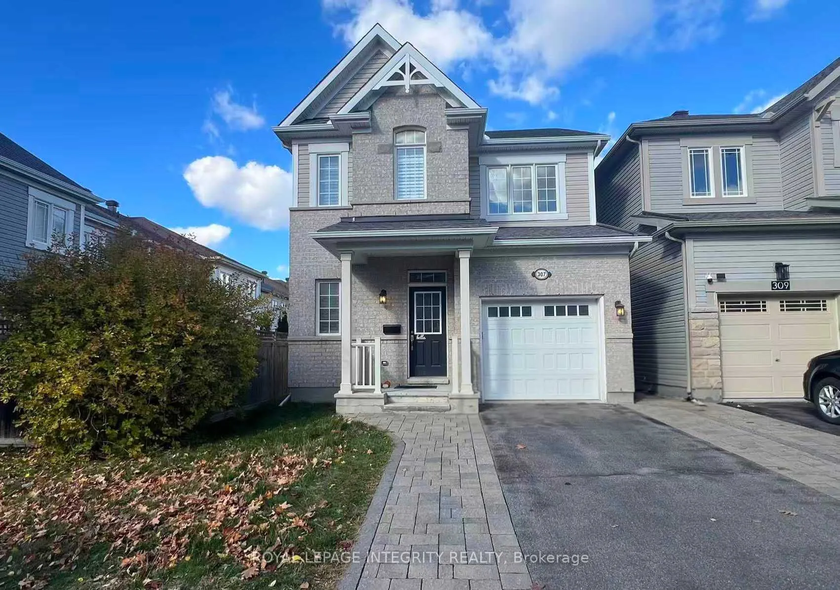 Detached 3 bedroom 3 bathroom at 307 Meadowbreeze Drive in Kanata - MLS# X12508228