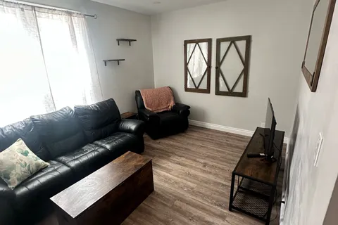 4347 Simcoe Street, ON L2E 1T5