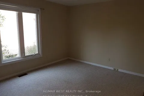 953 Lancaster Drive, ON K7P 2A4