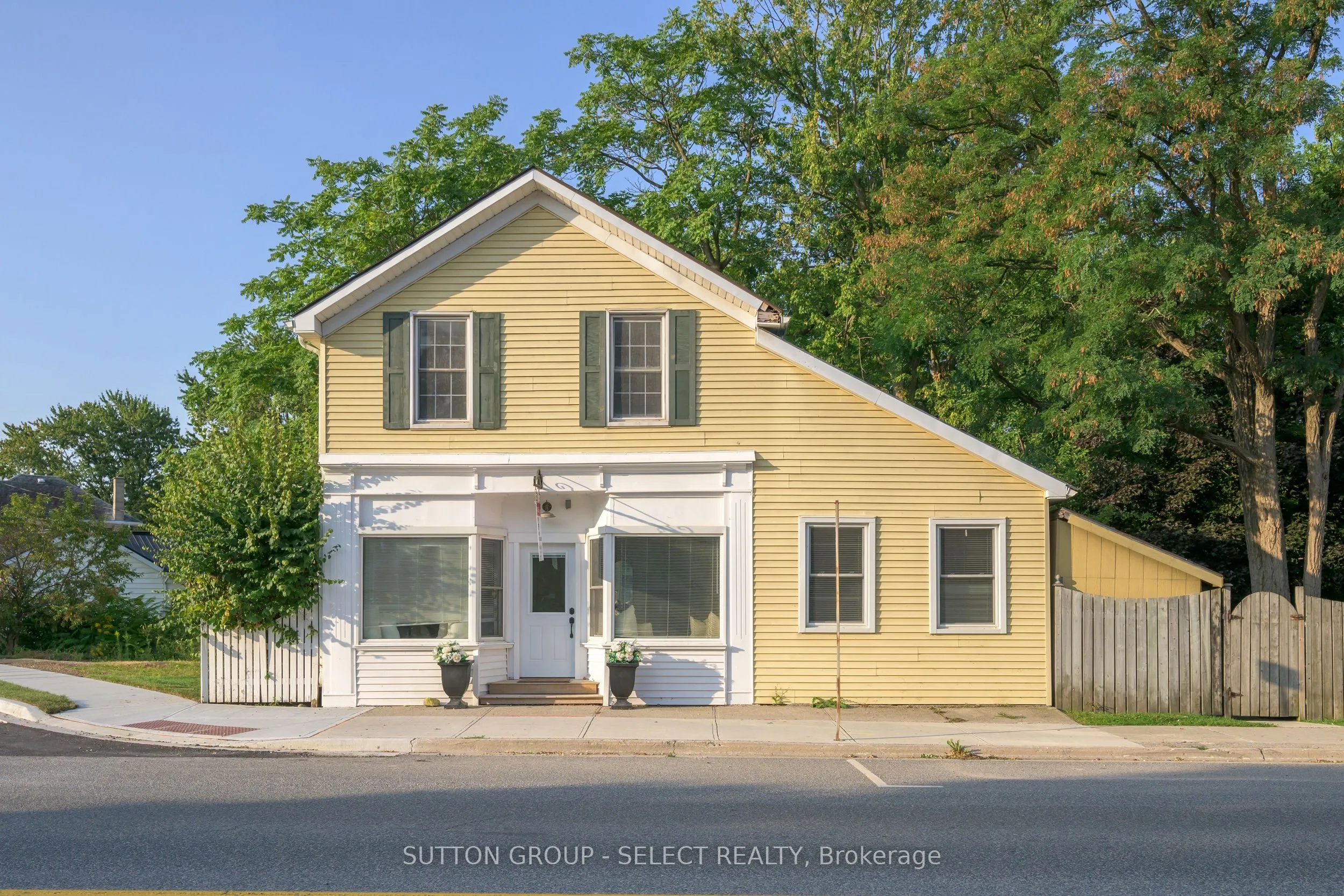 213 Main Street, ON N0M 2J0