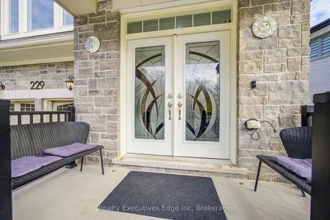 229 Forestwalk Street, ON N2R 0T2