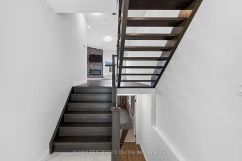 47 BENSLEY Lane, ON L9C 0E7