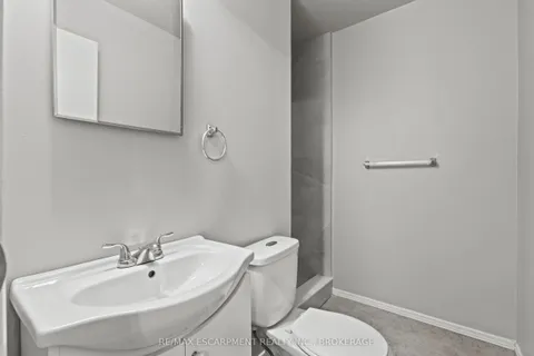 15 MCCORMICK Street, ON L3C 4L8