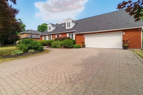 1656 Champlain Drive, ON K9L 1N6