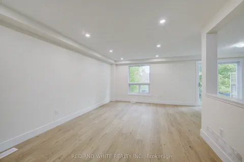 624 Wild Ginger Avenue, ON N2V 2S9