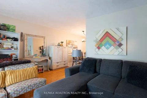 323 Lindan Avenue, ON K9L 1K9