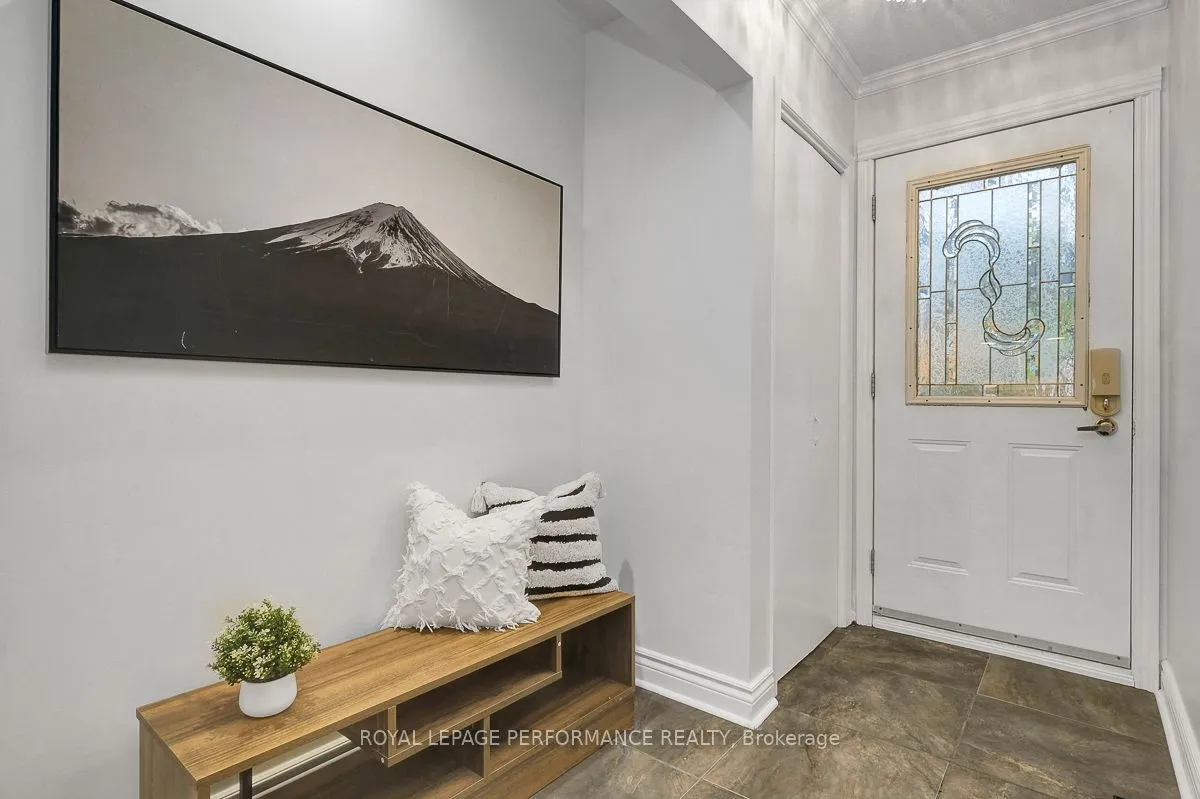 741 Eastvale Drive, ON K1J 6Z8