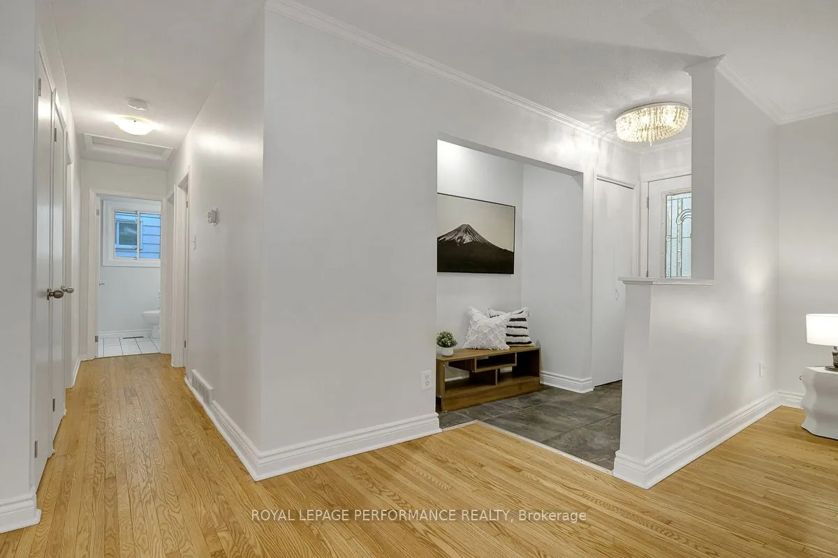 741 Eastvale Drive, ON K1J 6Z8