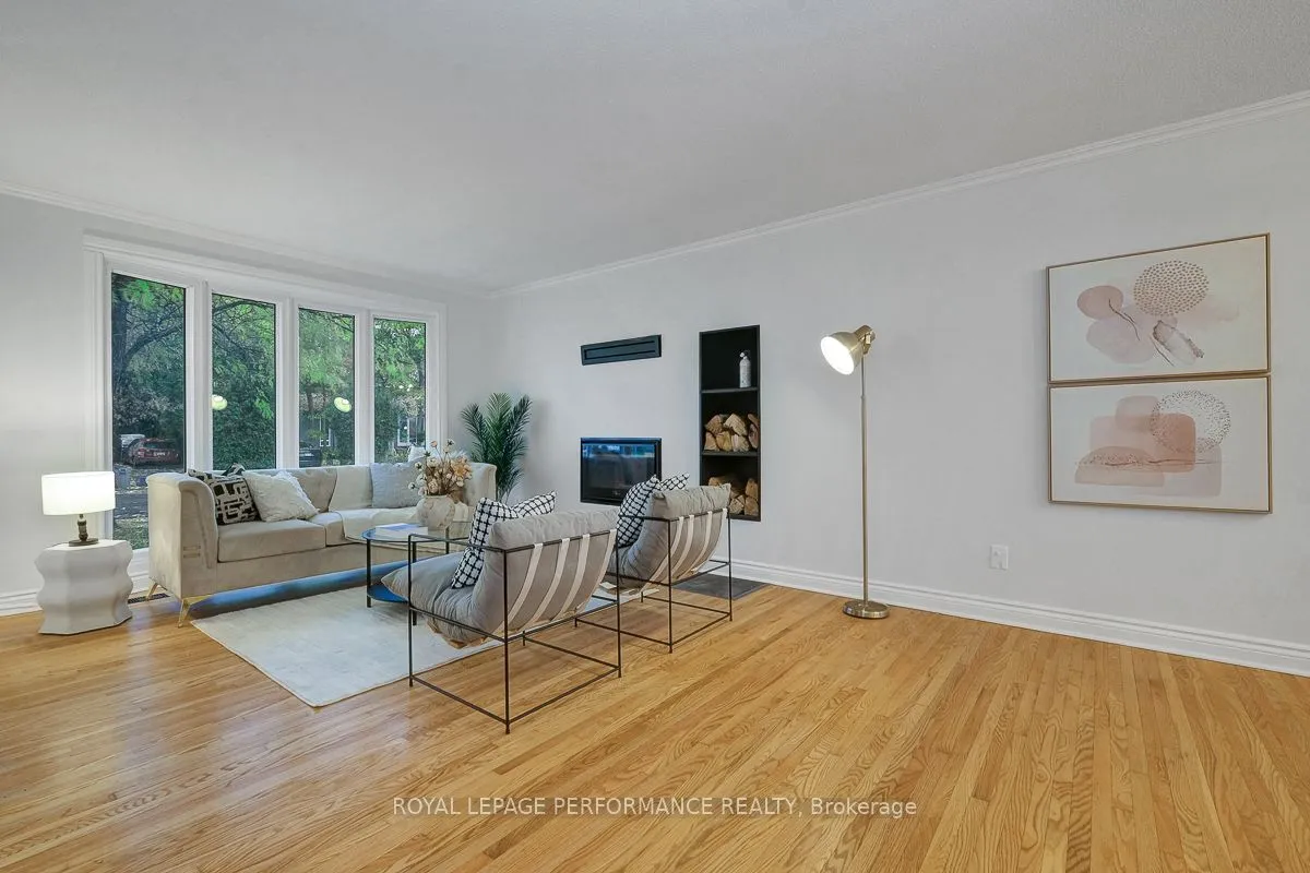 741 Eastvale Drive, ON K1J 6Z8