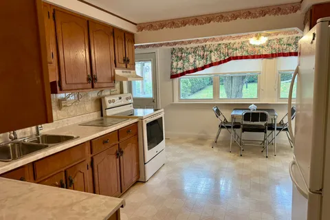 121 Hinks Street, ON N0G 2V0