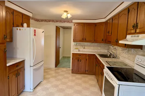 121 Hinks Street, ON N0G 2V0