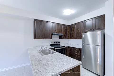 79 Oaktree Drive, ON N3W 0C7