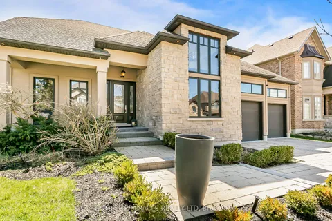 24 Jacob Gingrich Drive, ON N2P 2X9