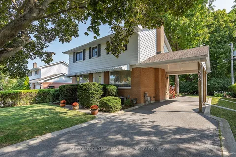 396 Roosevelt Drive, ON K7M 4A7