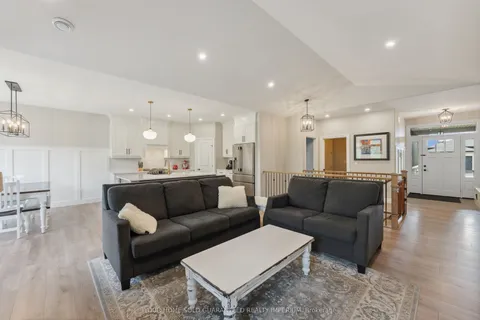 31 Schmidt Way, ON K8V 5P4