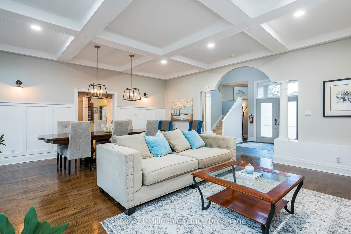 160 Grand Cypress Lane, ON L9Y 0K8