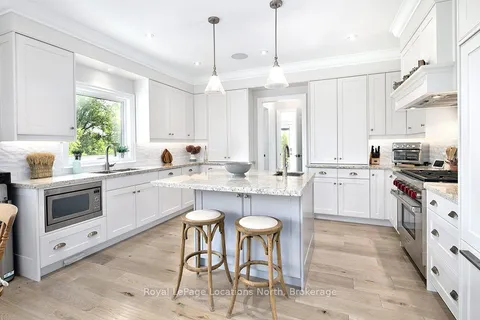 117 SCHOOLHOUSE Court, ON L9Y 0N2