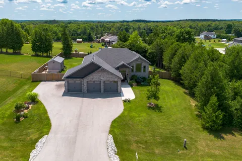 202 Meredith Way, ON N0H 1G0