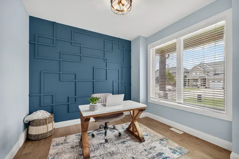 99 Thames Springs Crescent, ON N0M 2M0