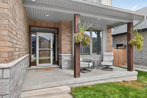 99 Thames Springs Crescent, ON N0M 2M0