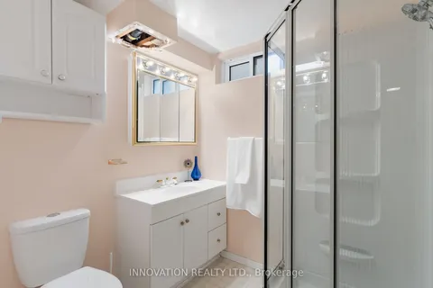 30 Oakview Avenue, ON K2G 3A2