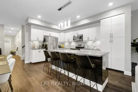 319 Glynn Avenue, ON K1K 1R9